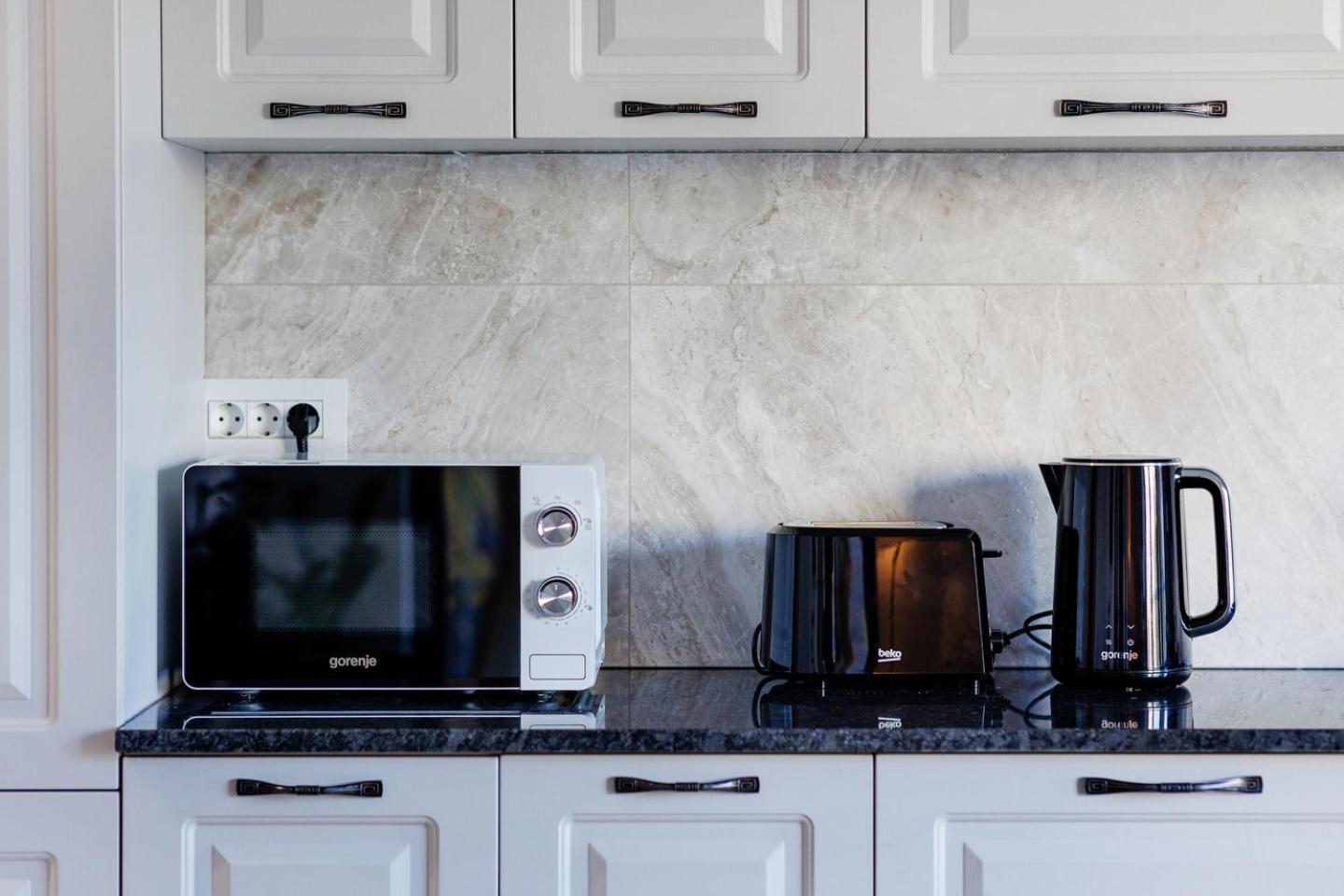 The Corner Luxe Apartment Bukares Bagian luar foto