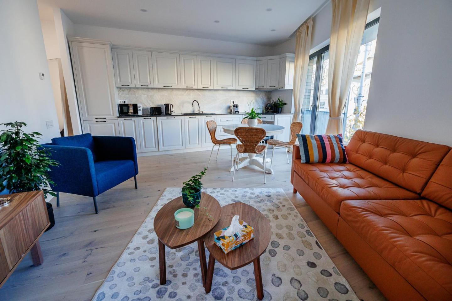The Corner Luxe Apartment Bukares Bagian luar foto