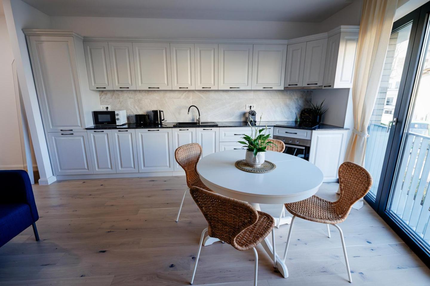 The Corner Luxe Apartment Bukares Bagian luar foto